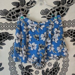 Hollister flowy shorts